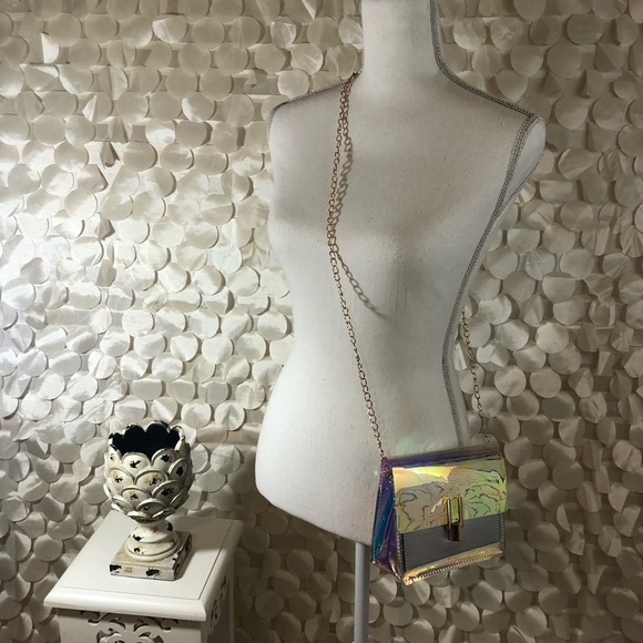 Holographic Cross Body Chain Purse - Picture 4 of 5